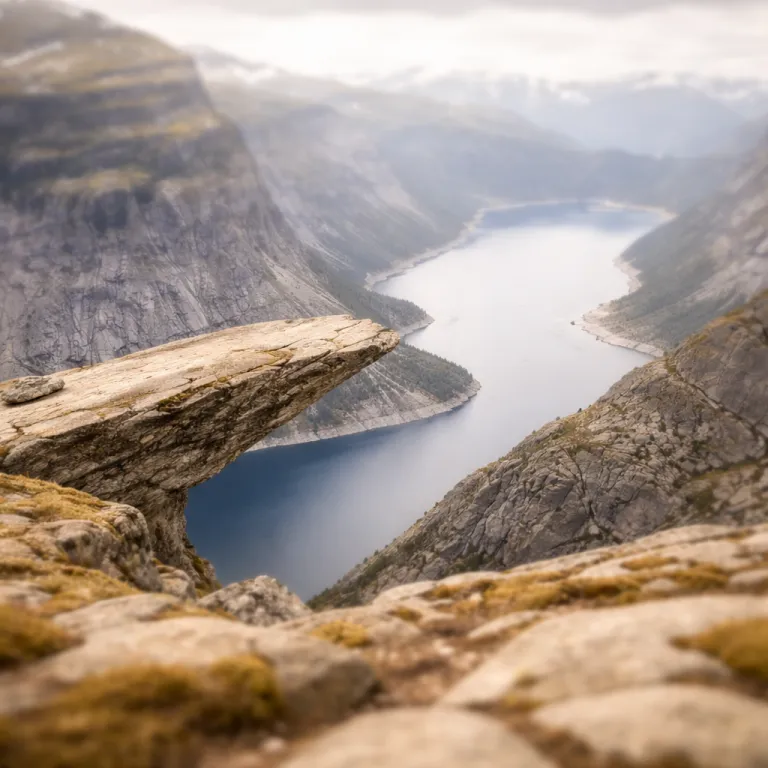 Trolltunga en Norvège : guide expert pour une randonnée d’exception