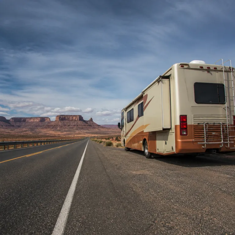 Voyager en camping car américain : l’art du road trip grand format